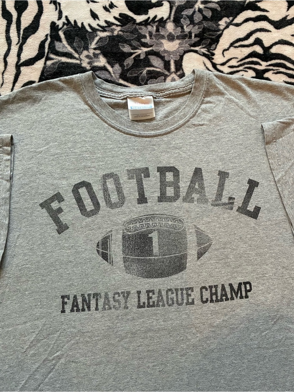 A4 - VINTAGE 00s FANTASY FOOTBALL LEAGUE CHAMP HANES HEAVYWEIGHT Y2K T SHIRT